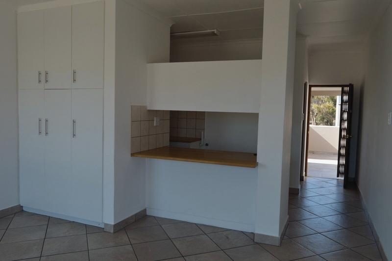 1 Bedroom Property for Sale in Heiderand Western Cape